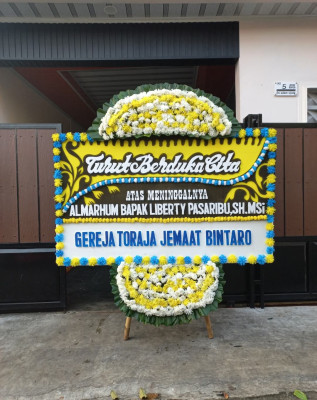 Papan Bunga Duka di Siketug