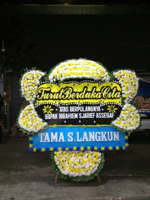 Papan Bunga Duka di Siketug